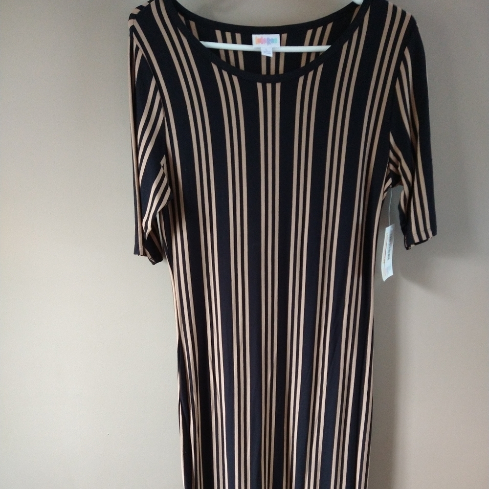 LULAROE JULIA BLACK AND TAN SZ L NWT
